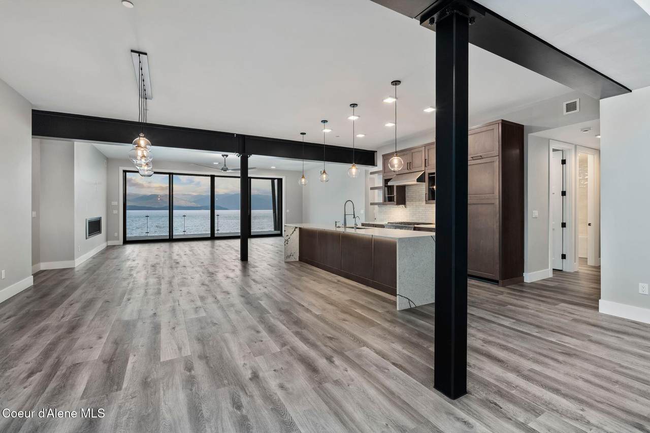 802 Sandpoint Ave - Photo 1