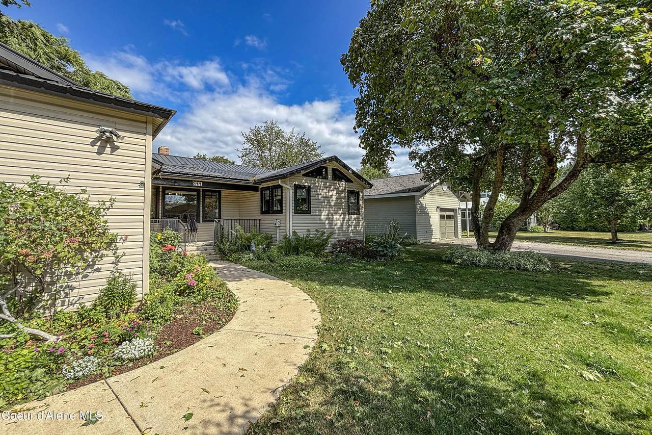 311 St Clair Ave - Photo 1