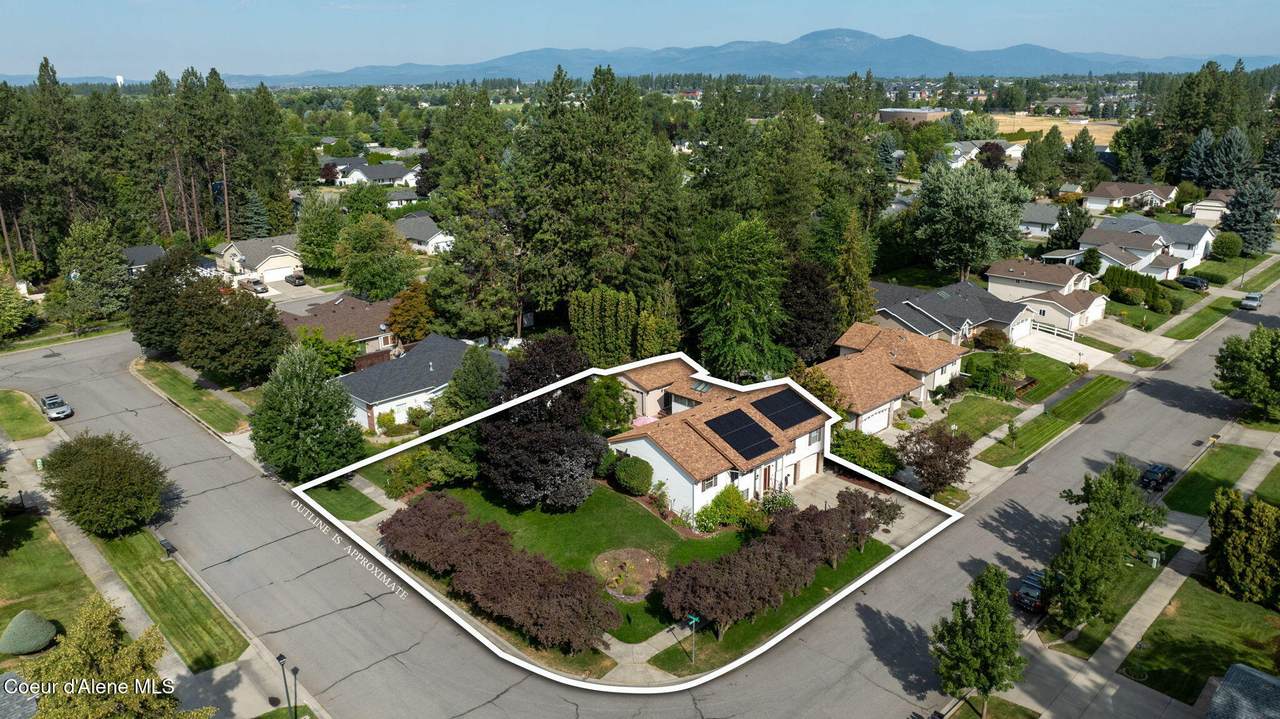 5723 Christopher Dr - Photo 1