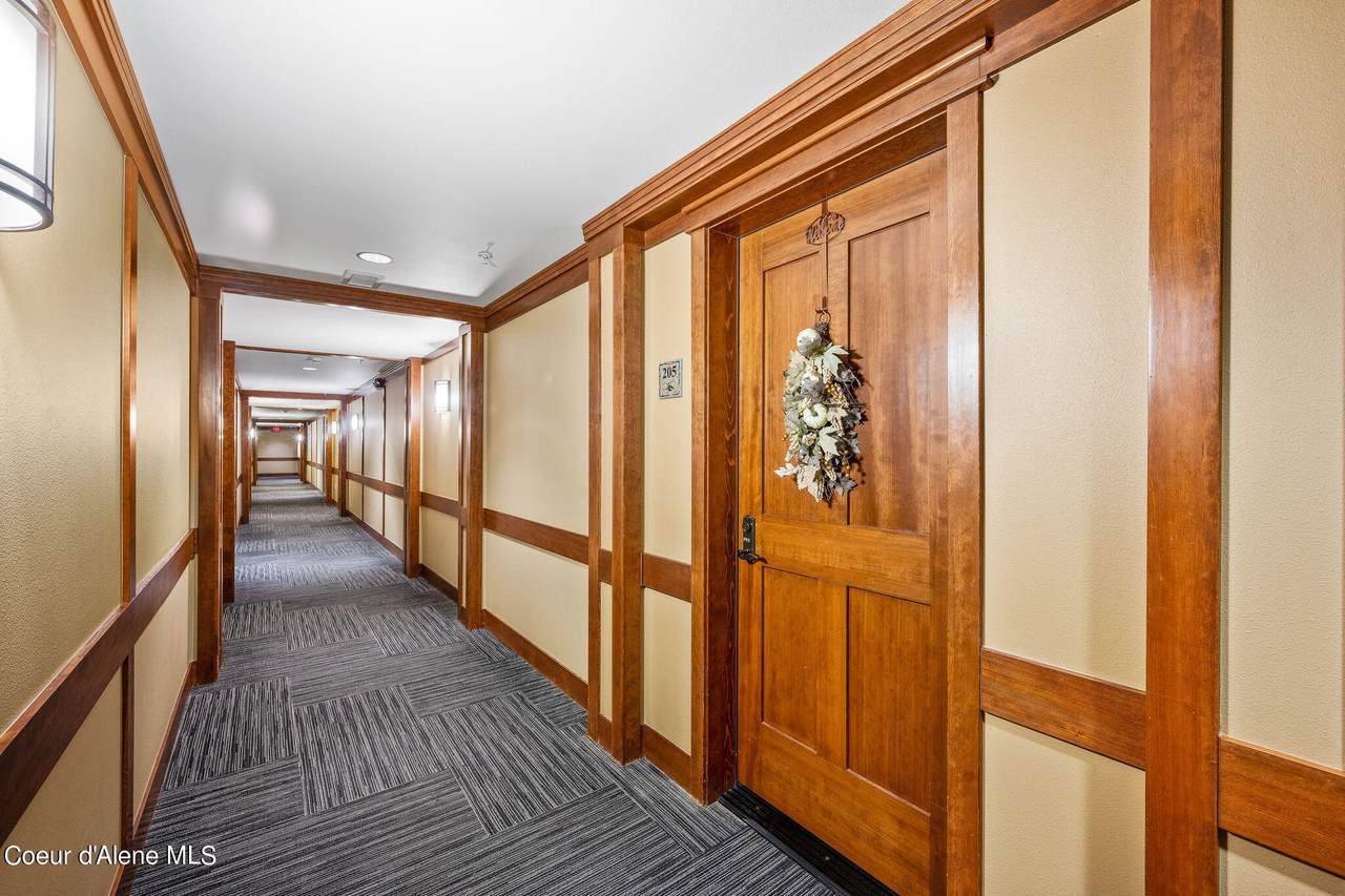 2151 Main St - Photo 1