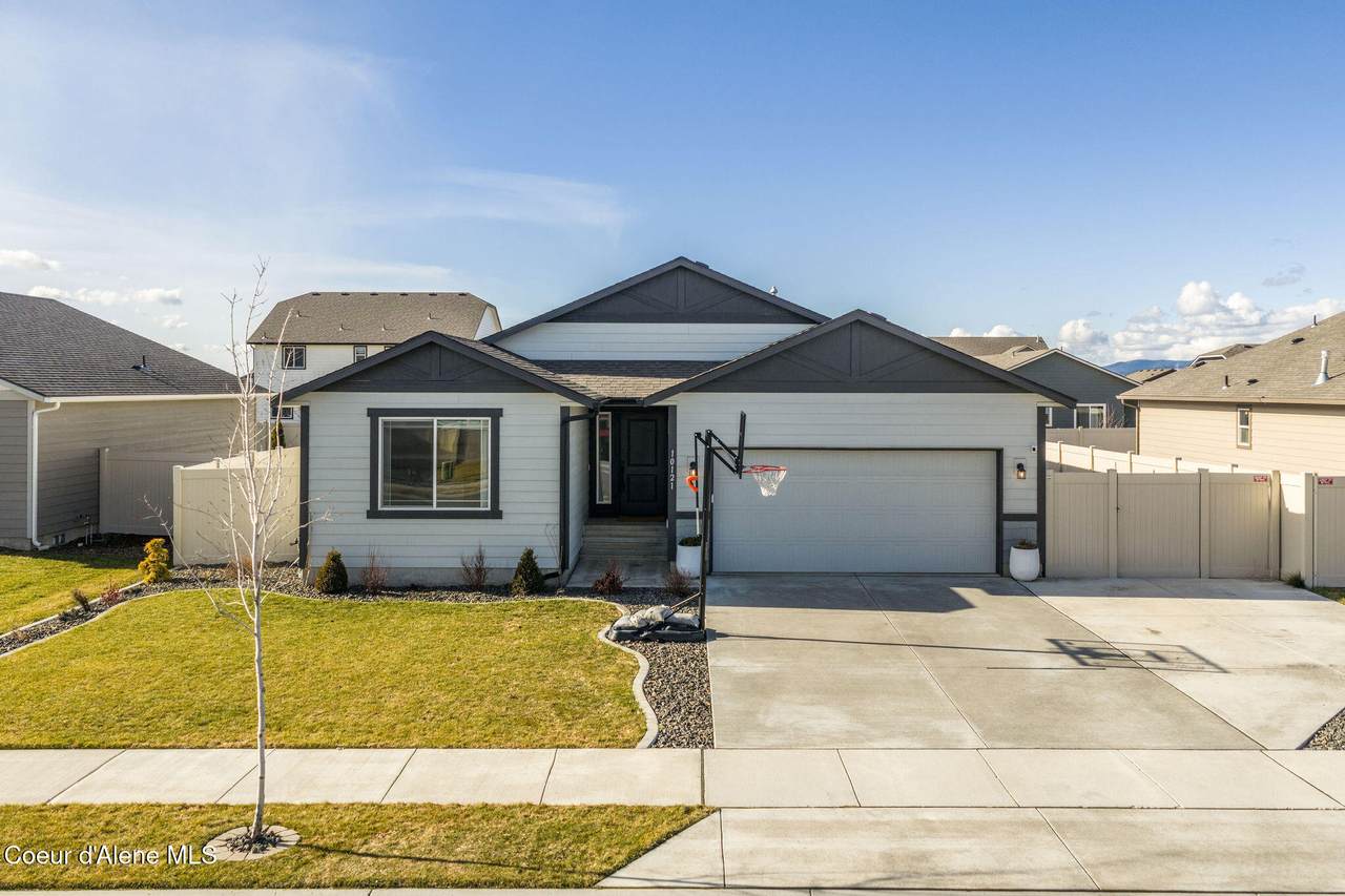 10121 Belgrave Loop - Photo 1