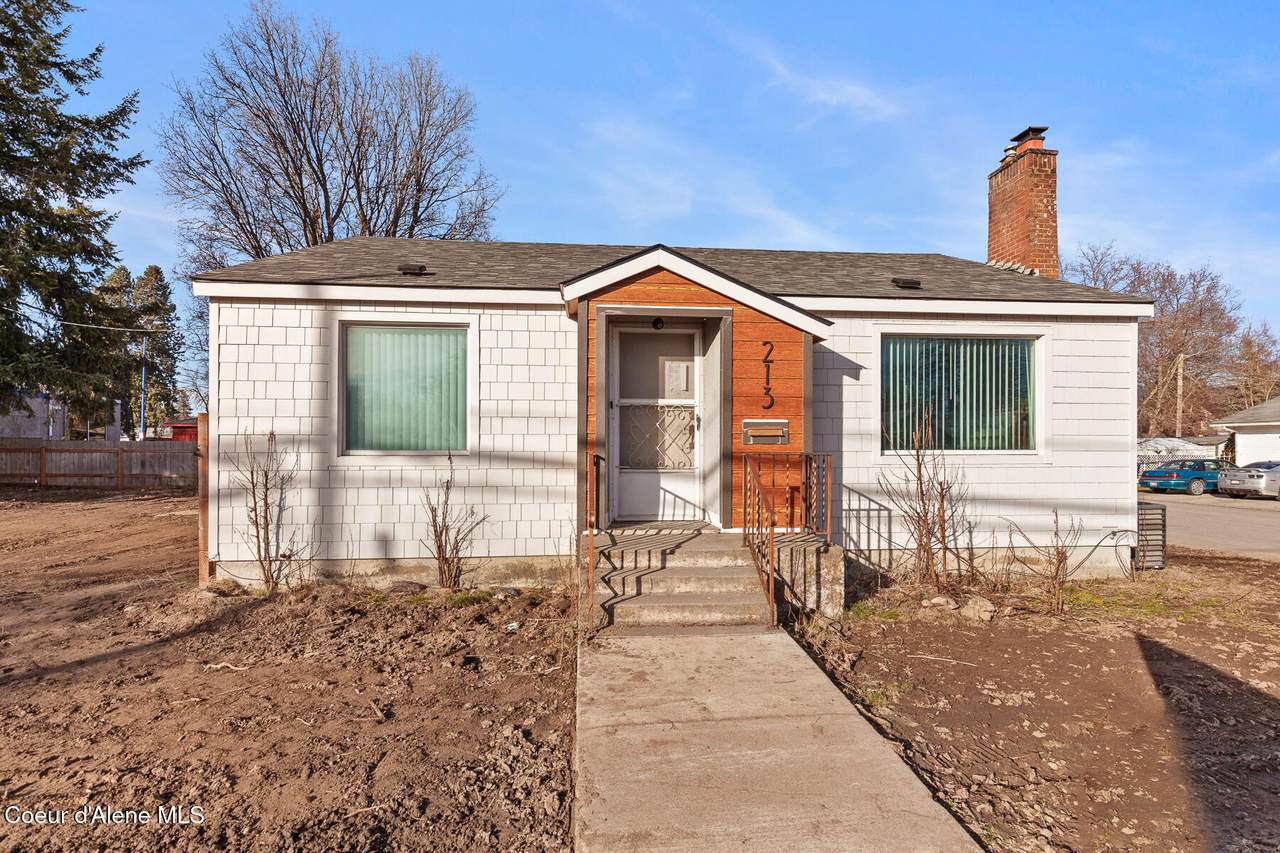 213 Harrison Ave - Photo 1