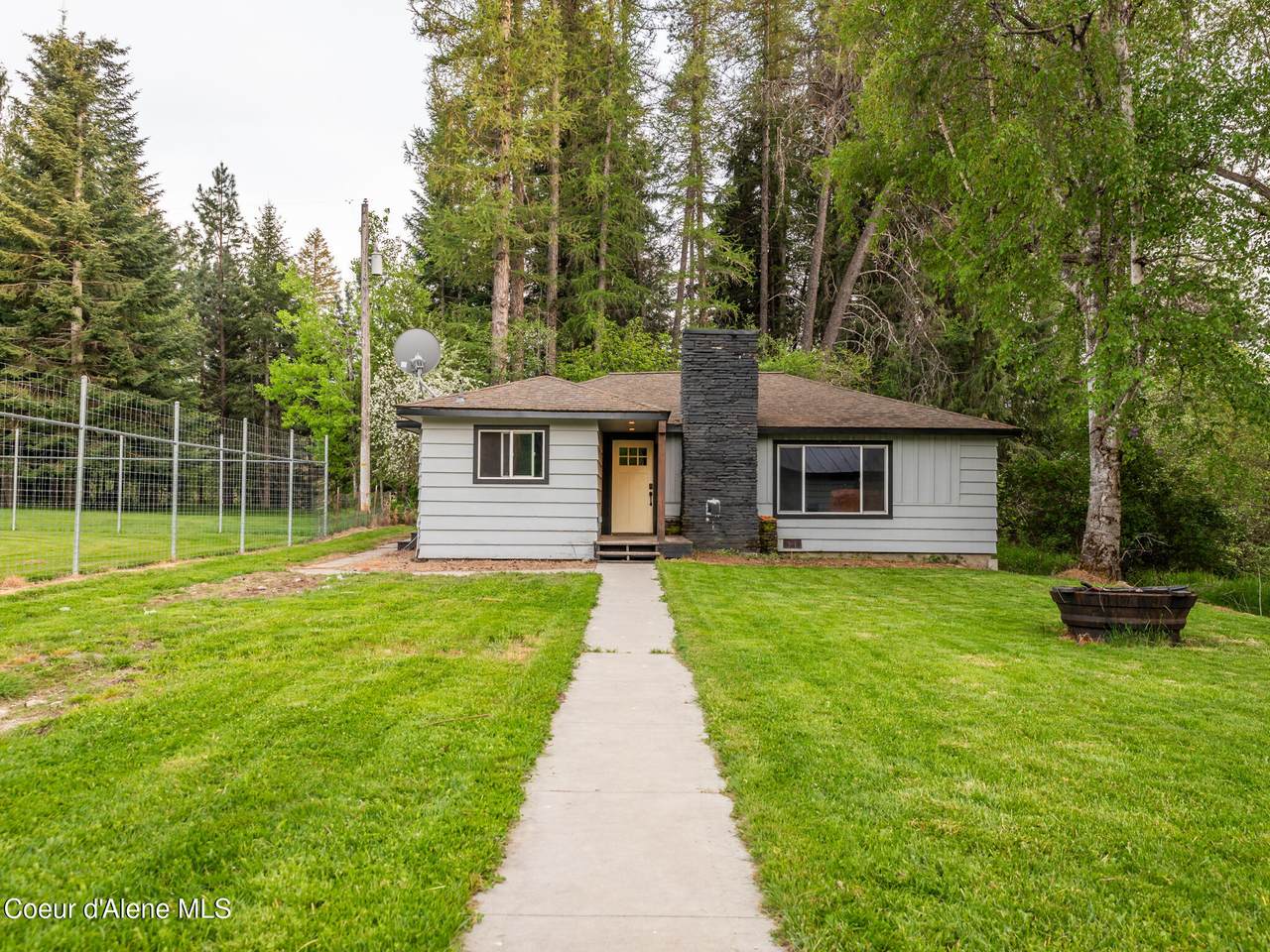 1356 Sagle Rd - Photo 1
