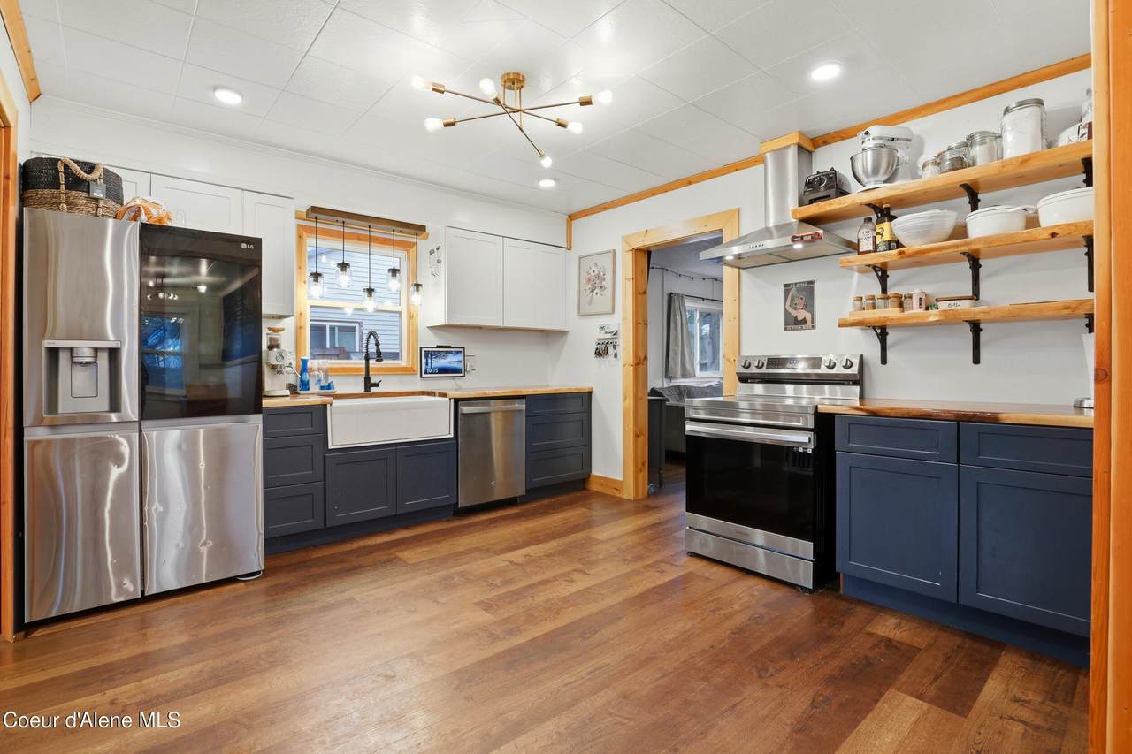1709 7th St - Photo 1