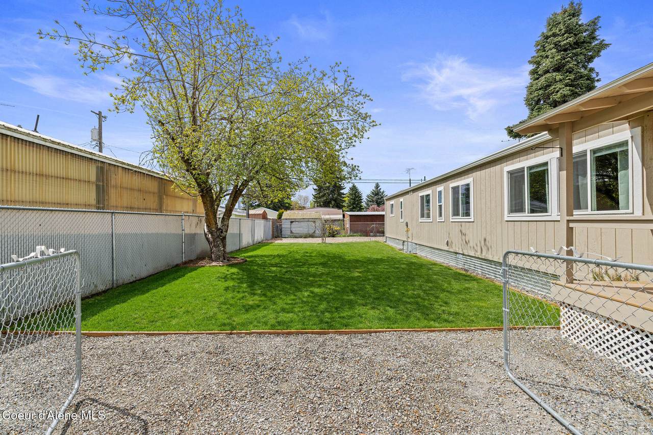 2907 Howard St - Photo 1