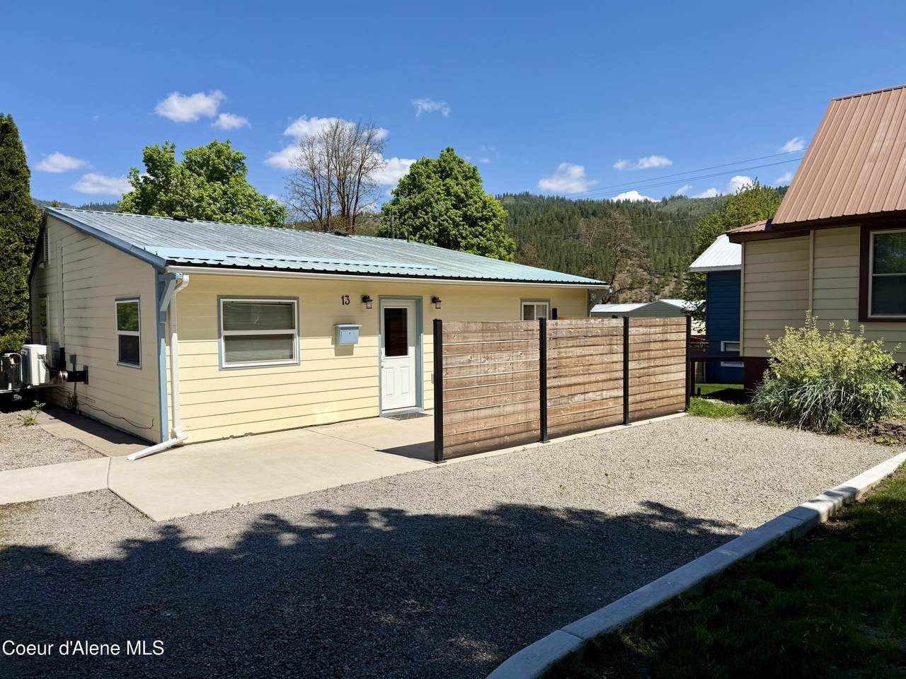 13 Emerson Ln - Photo 1