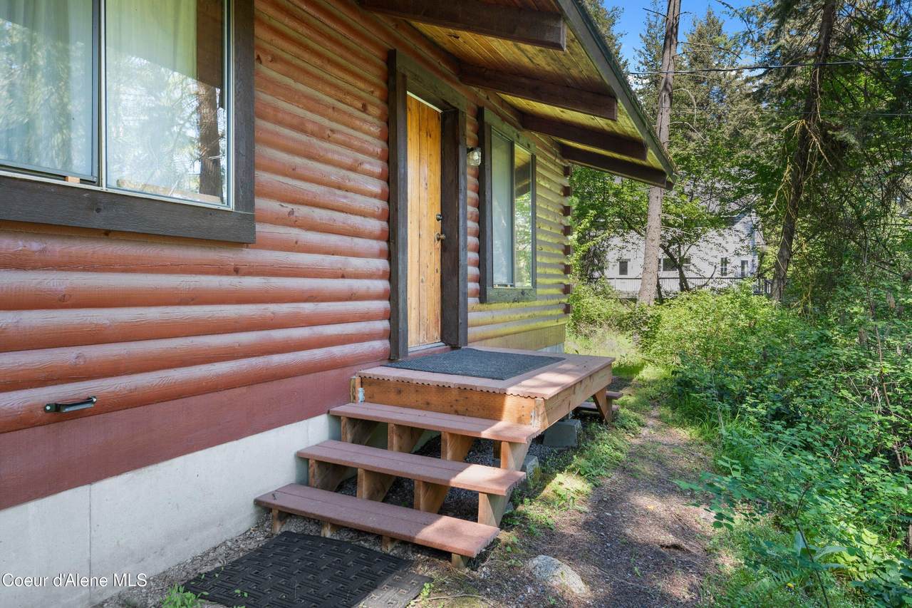 906 Canal St - Photo 1