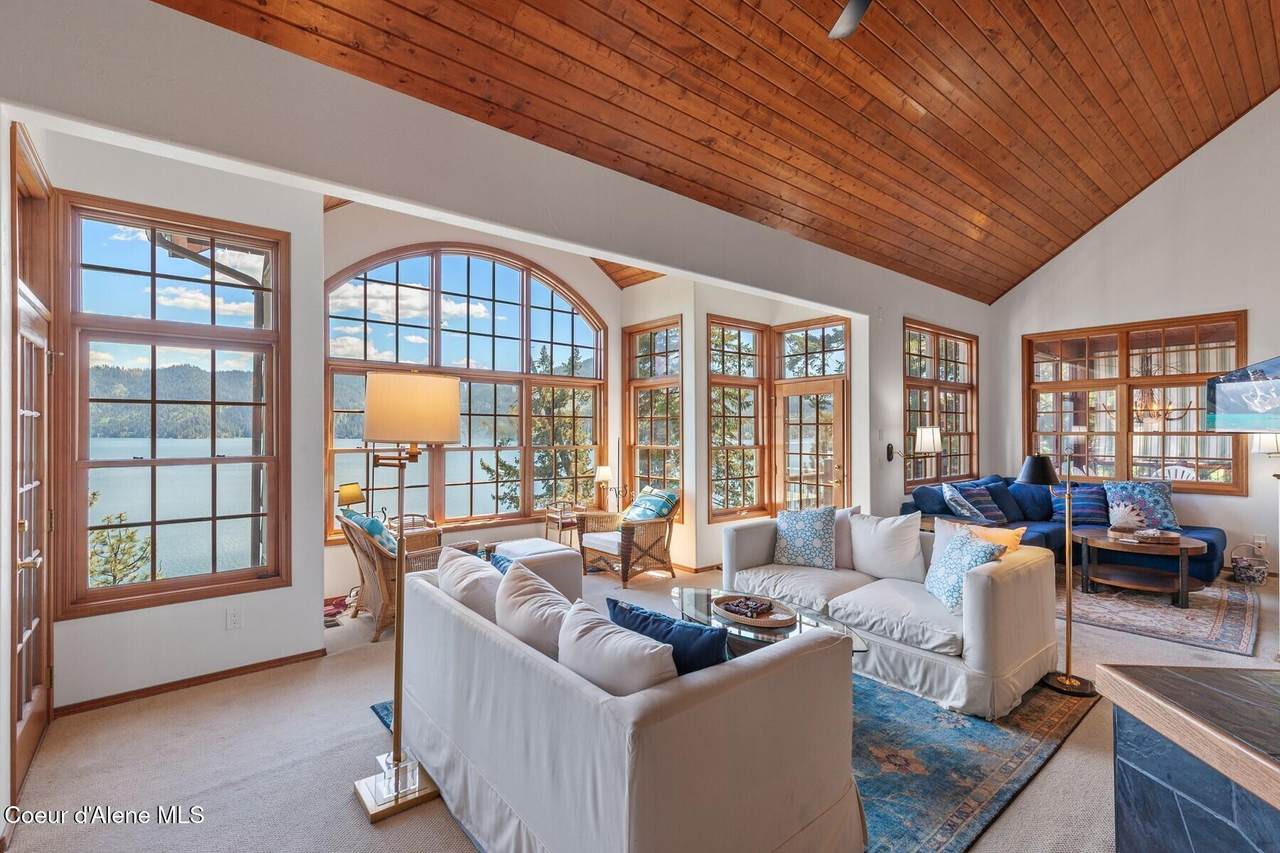 11004 Rock Cliff Ct - Photo 1