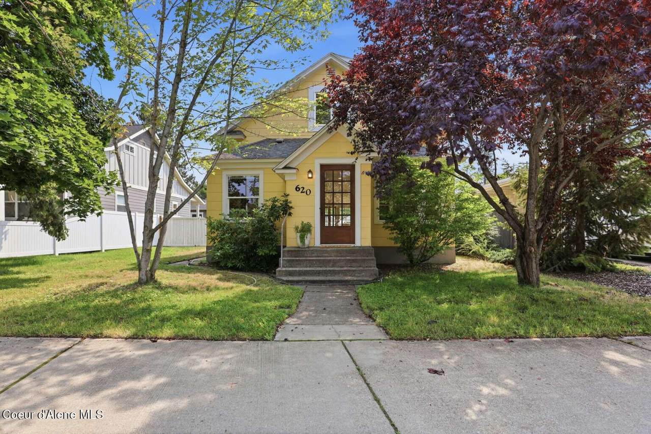 620 River Ave - Photo 1