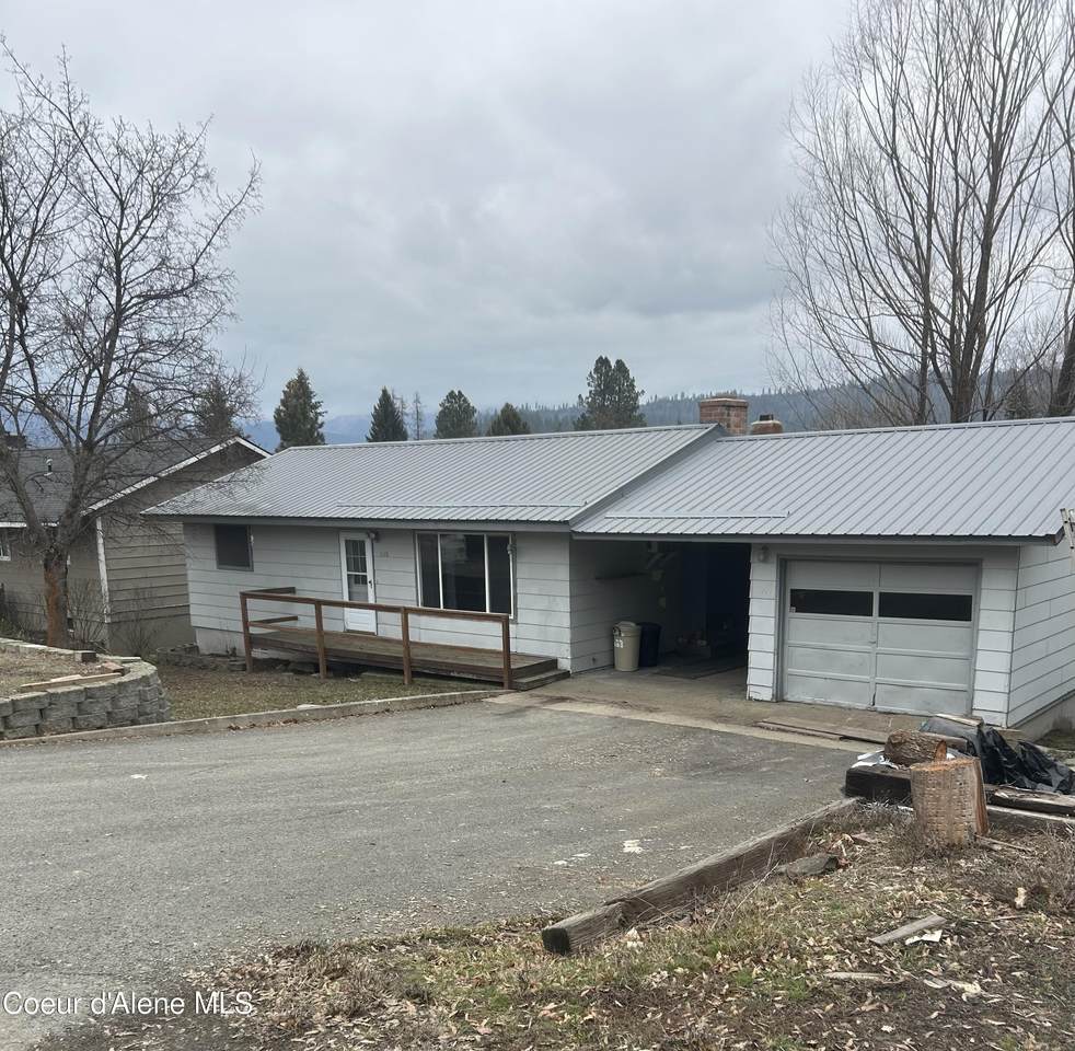 1138 3rd St - Photo 1