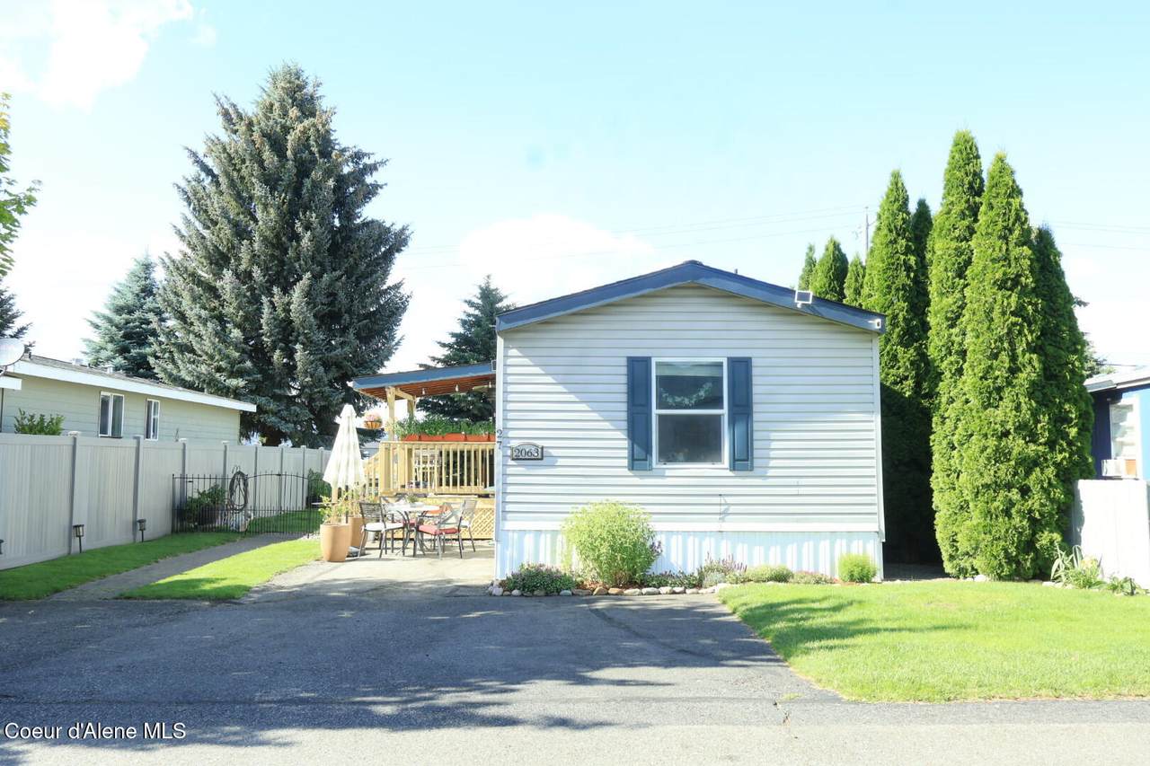 2063 Gueneveres Way - Photo 1