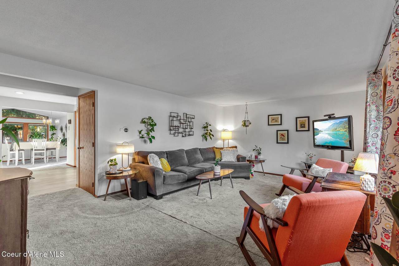 3307 Pine Hill Dr - Photo 1