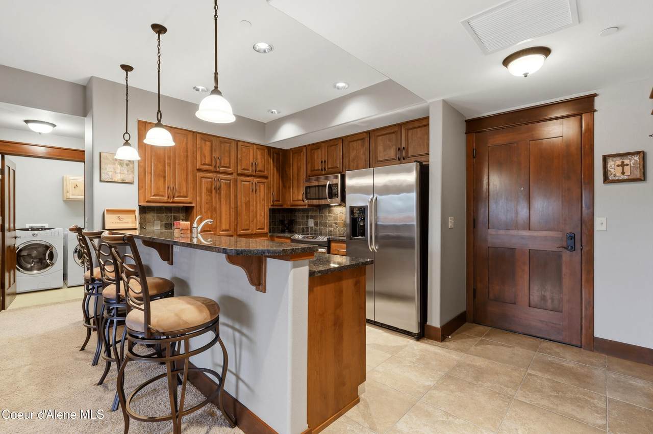 2051 Main St - Photo 1