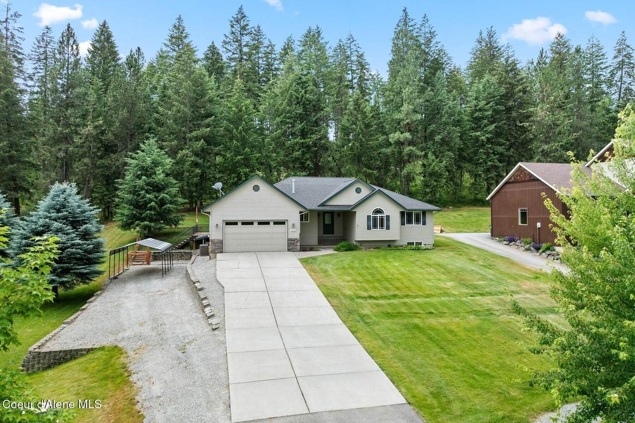 11074 Riverview Dr - Photo 1