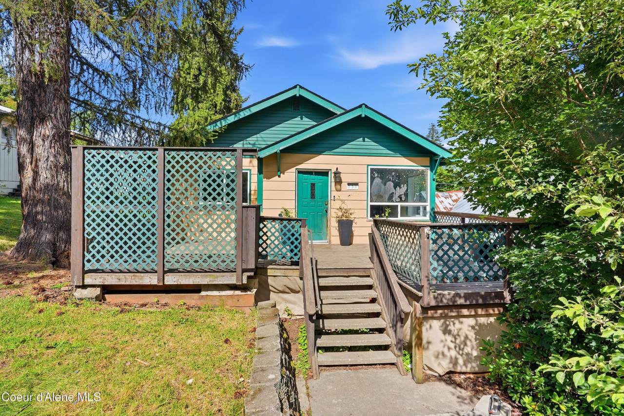 333 6TH St - Photo 1