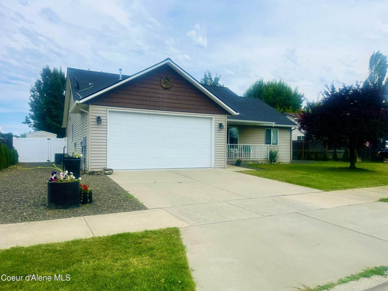 600 Elm Rd - Photo 1