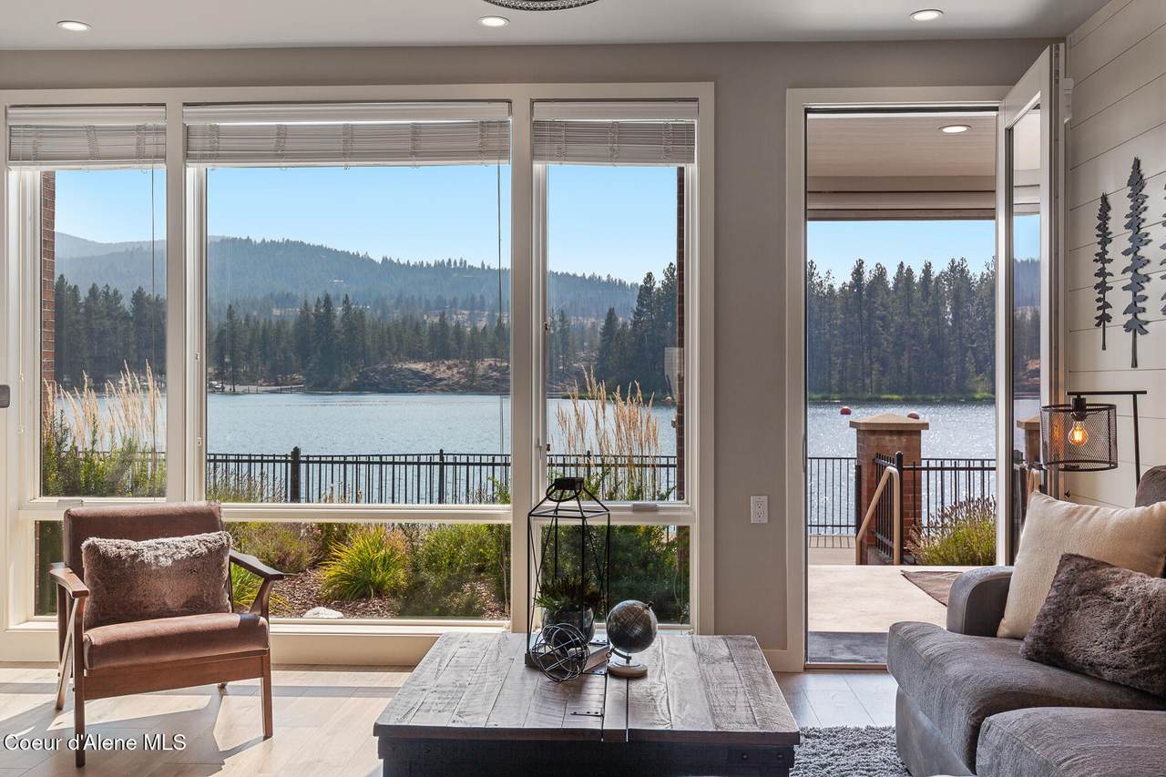 415 Waterside Dr - Photo 1