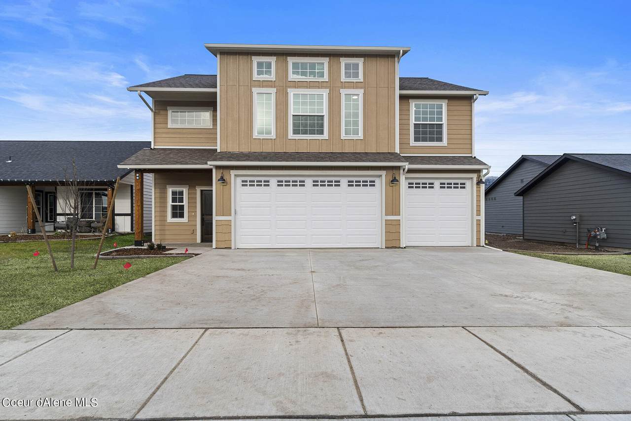 8323 Splitrail Ave - Photo 1