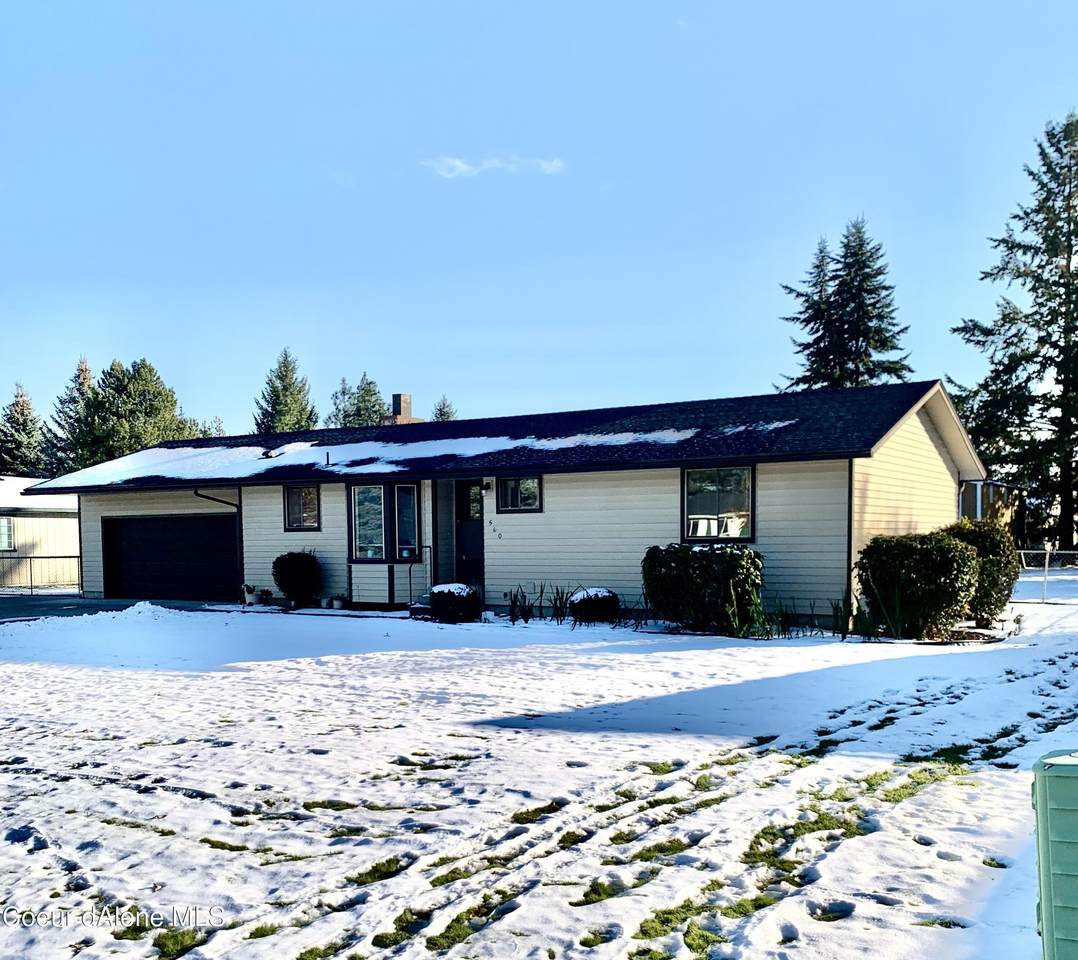560 Horizon Ct - Photo 1