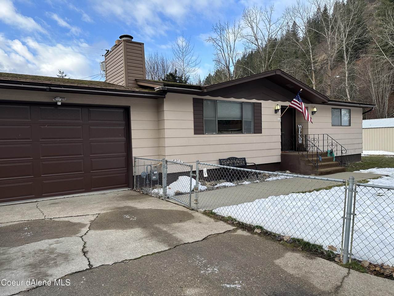 19 Ella Ave - Photo 1