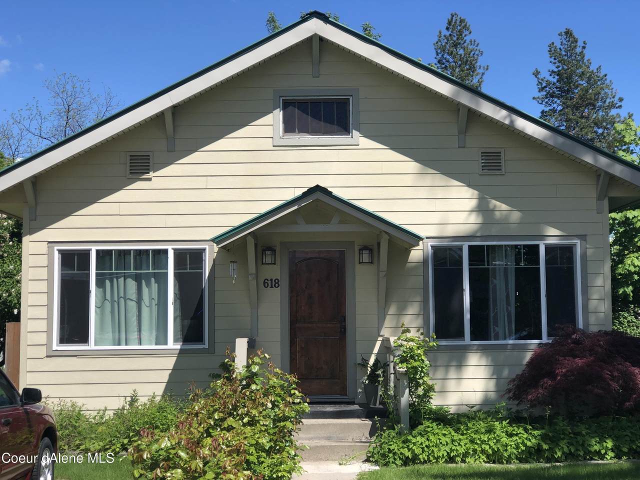 618 4th Ave - Photo 1