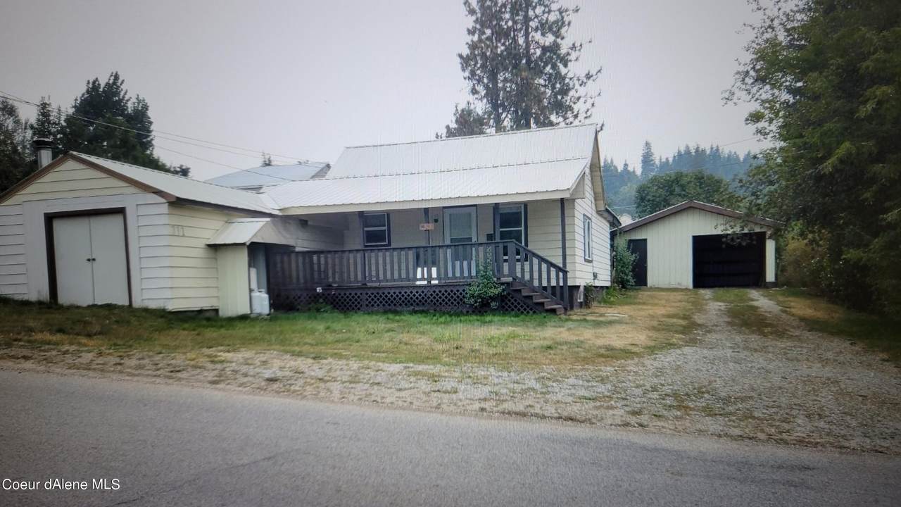 311 4th St - Photo 1