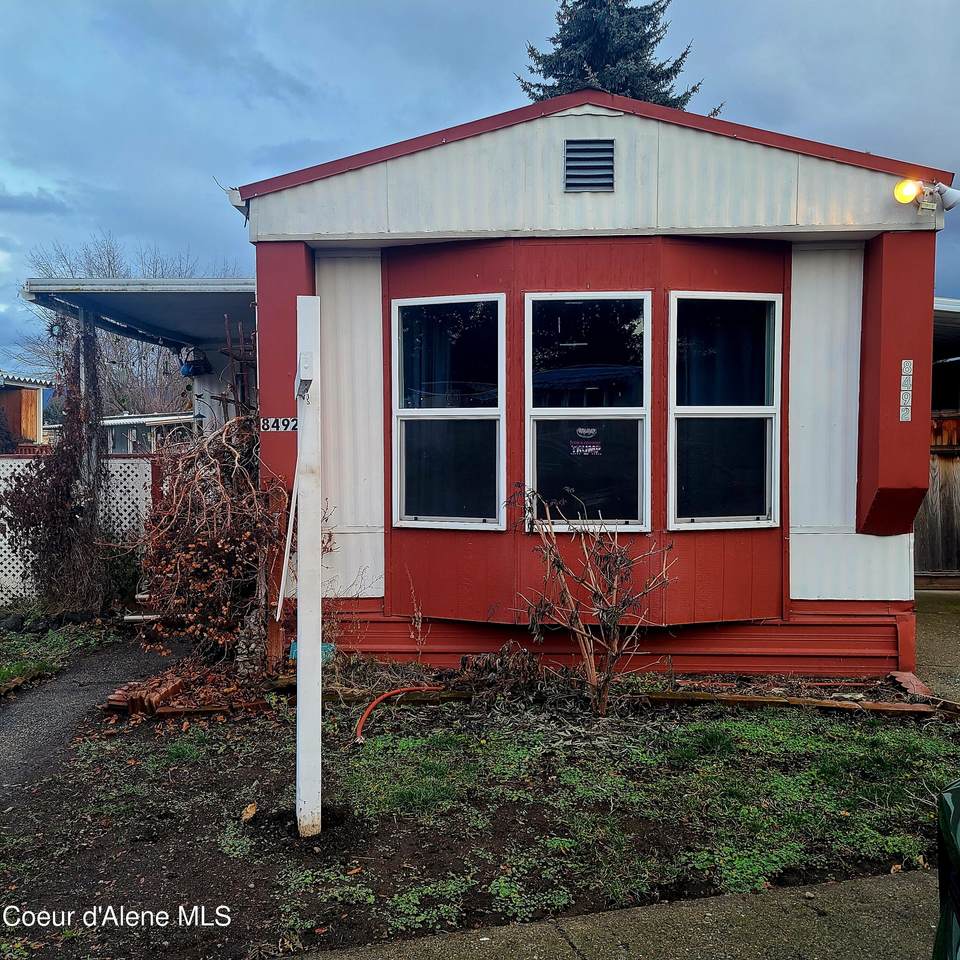 8492 Hayden Pines Way - Photo 1