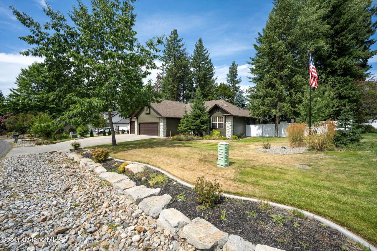 1361 Westdale Dr - Photo 1