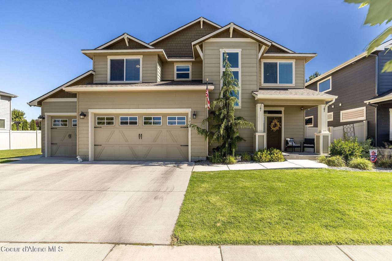 7028 Madellaine Dr - Photo 1