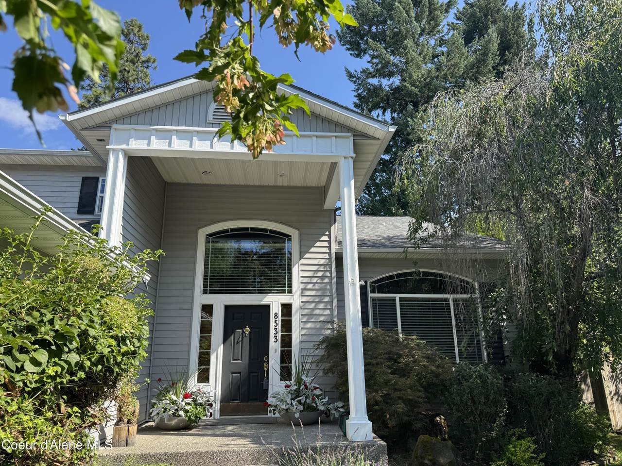 8533 Tartan Dr - Photo 1