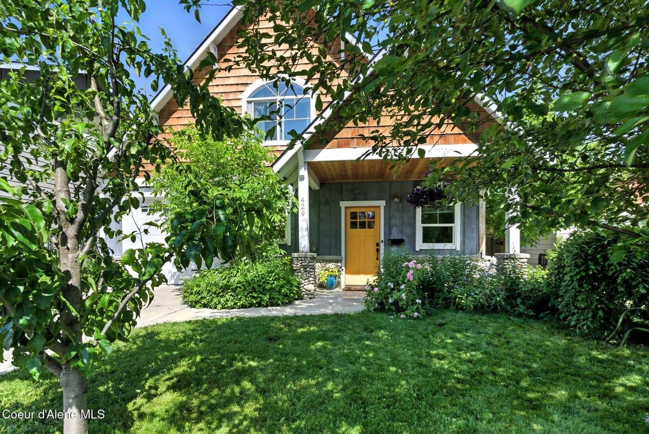 429 Ella Ave - Photo 1
