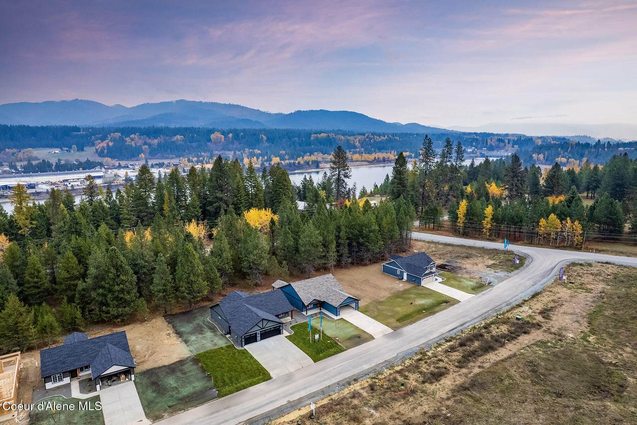 936 Valley St - Photo 1