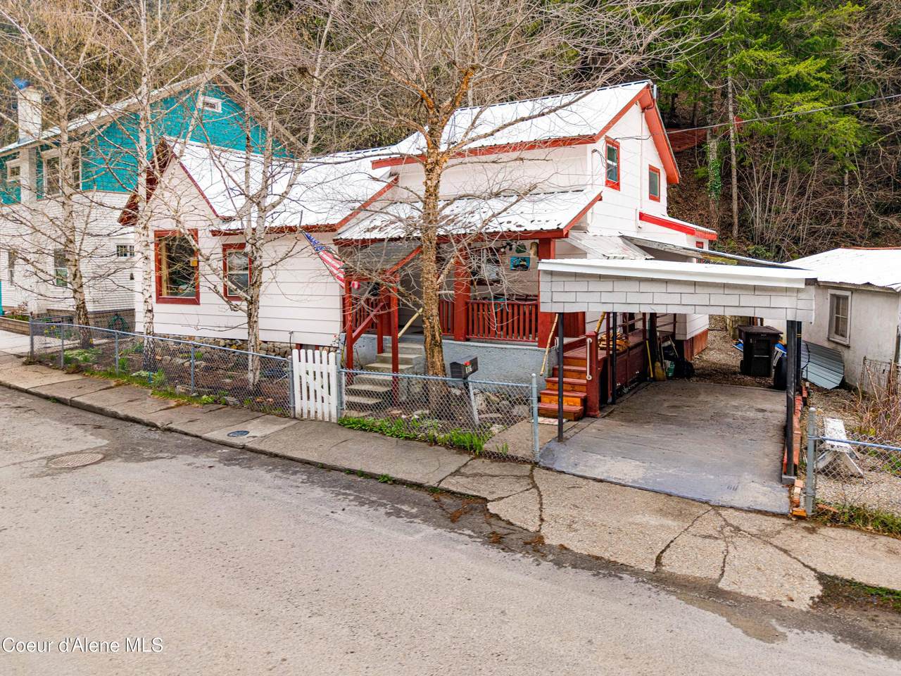 176 King St - Photo 1