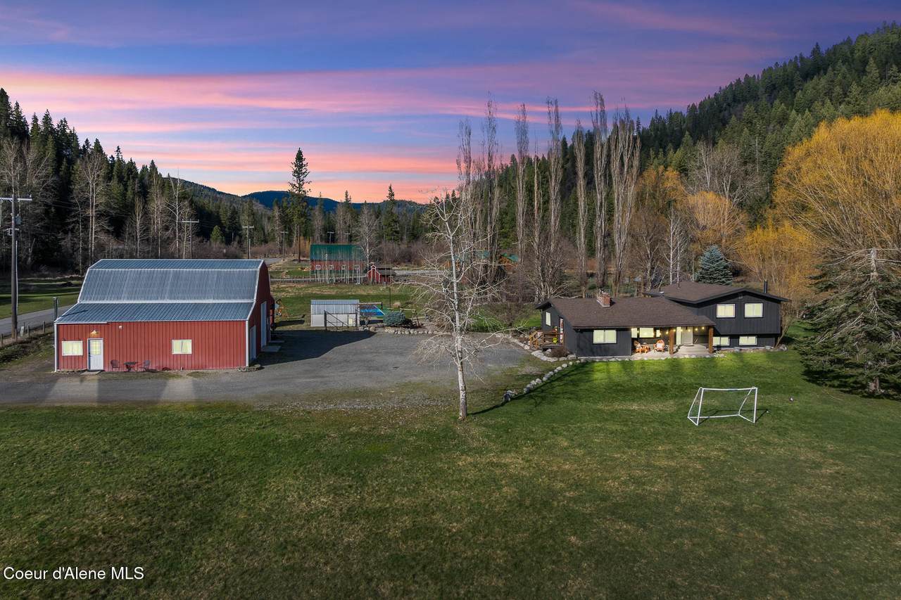 1952 Gateway Ranch Rd - Photo 1