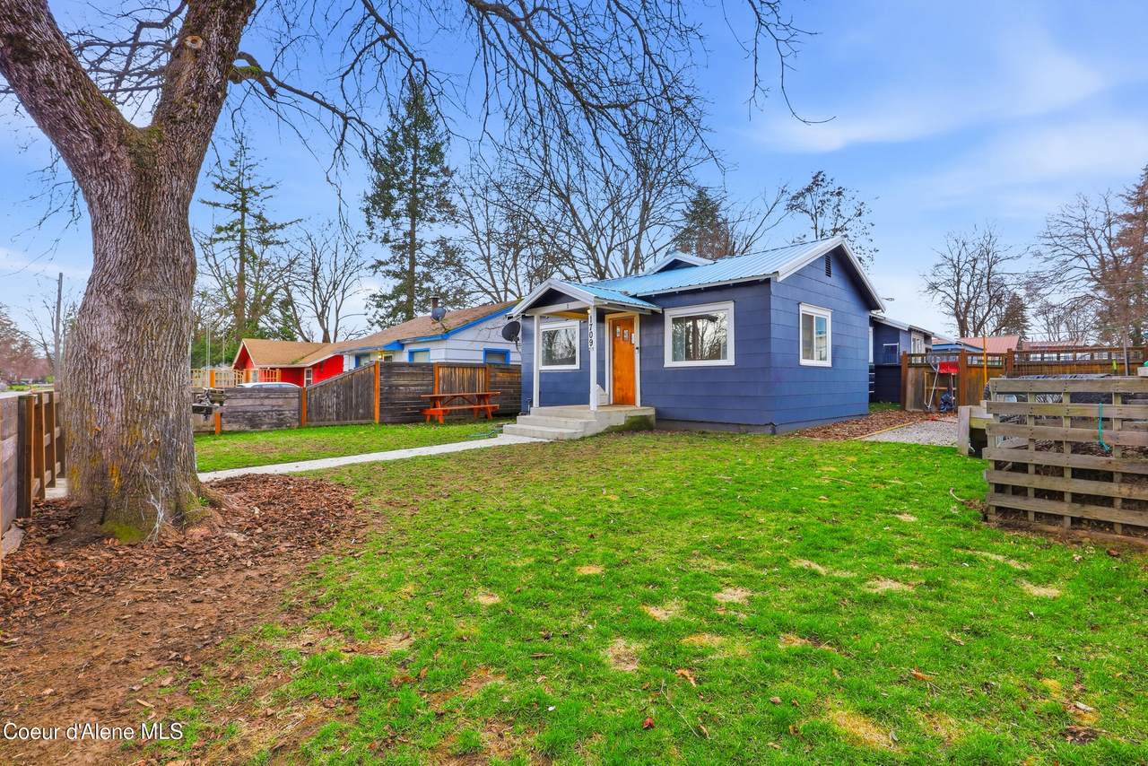 1709 7th St - Photo 1