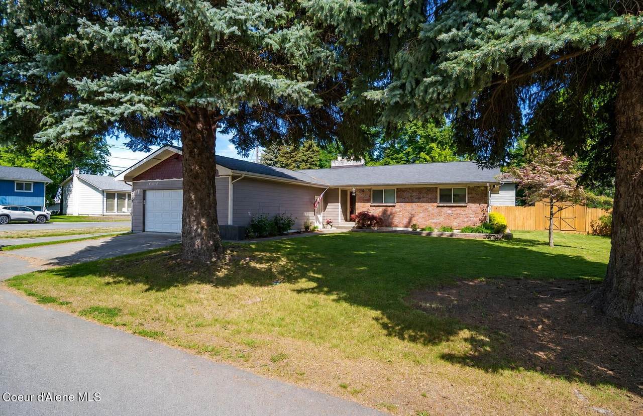 10378 Bateman St - Photo 1