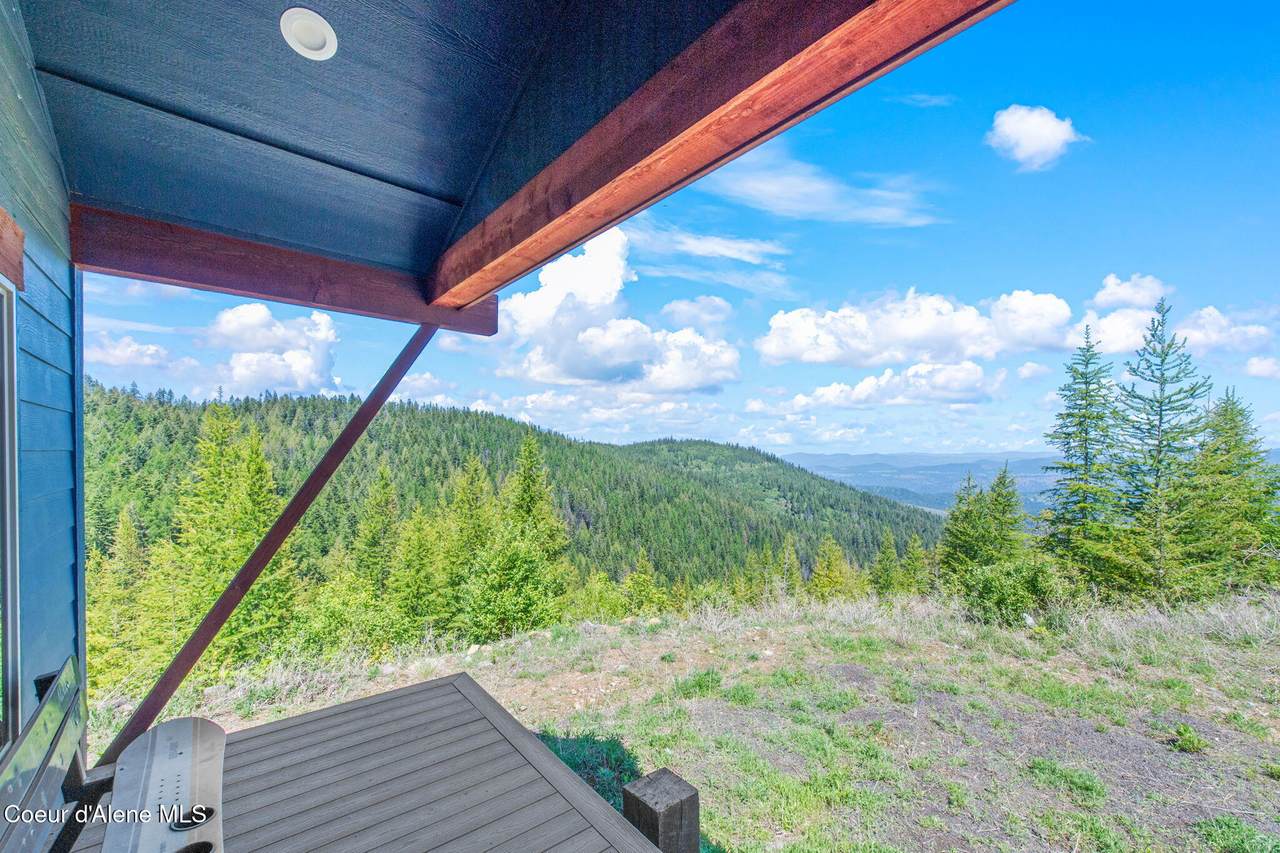 1872 Wildflower Dr - Photo 1
