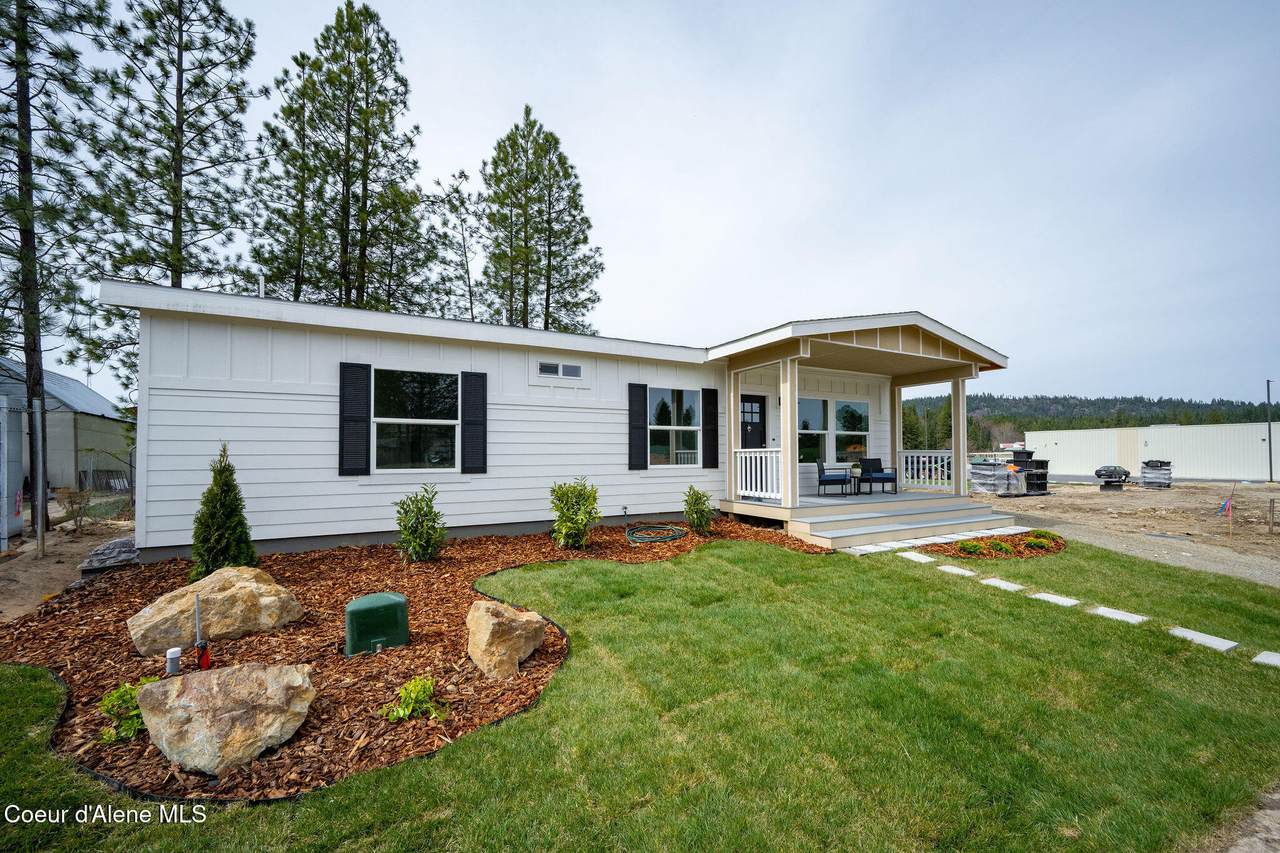 256 8th St - Photo 1