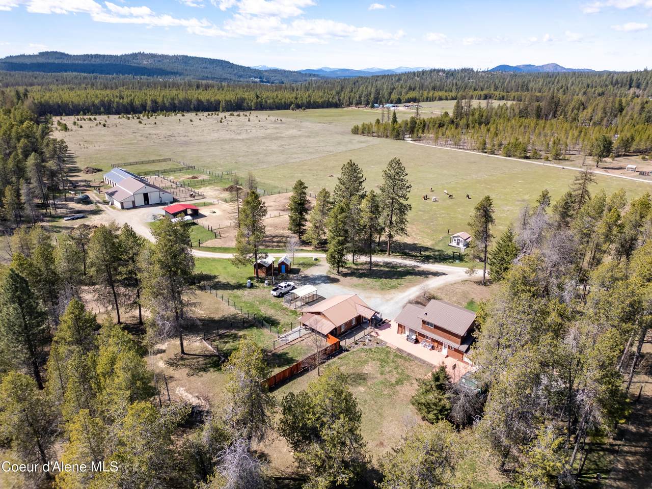 502 Meadowlark Ln - Photo 1