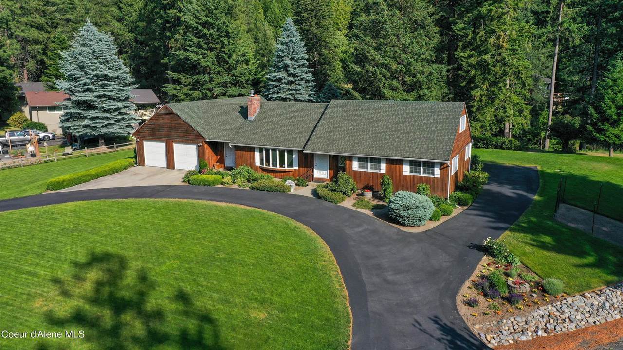 6556 Tannenbaum Circle - Photo 1