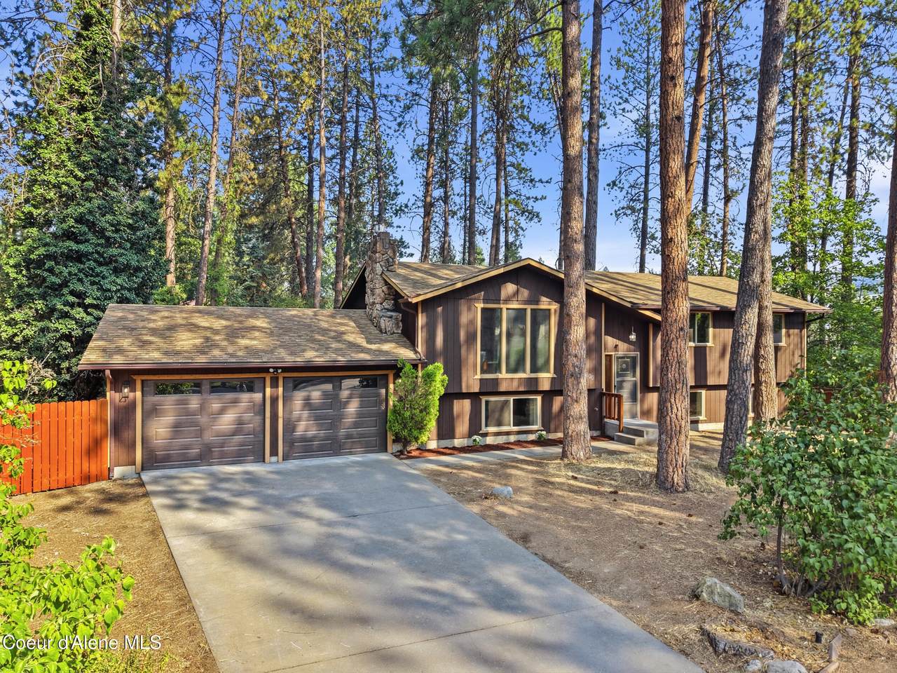 200 Cottonwood Ct - Photo 1