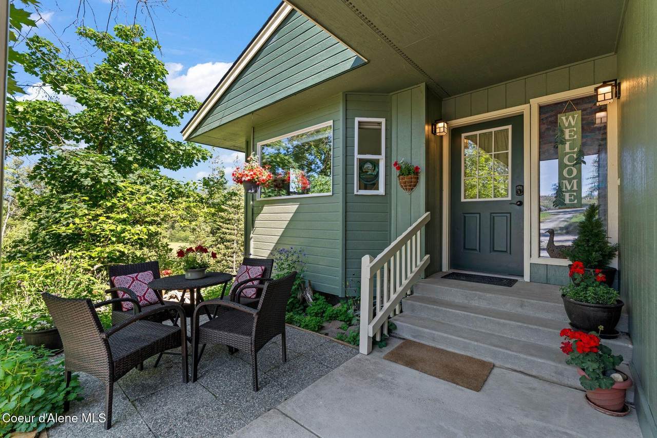 723 Trout Crk Rd - Photo 1