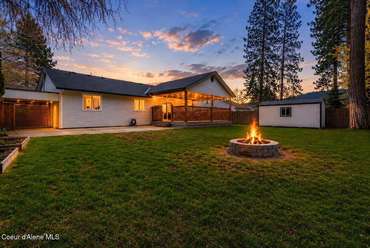 1281 Elderberry Cir - Photo 1