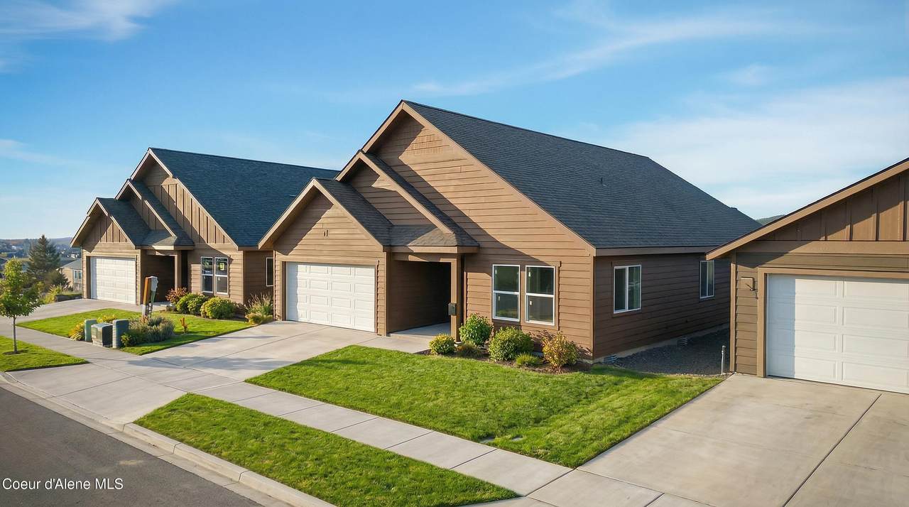 3596 Blaze Loop - Photo 1