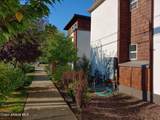 1106 Larch St - Photo 3