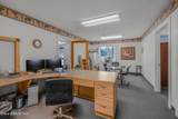 19587 Riverview Dr - Photo 16