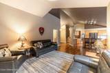 2890 Silvertip Ave - Photo 10