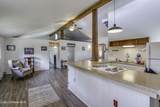 1009 Hickory St - Photo 10