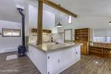 1009 Hickory St - Photo 11