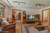 9972 Creek Side Rd - Photo 11